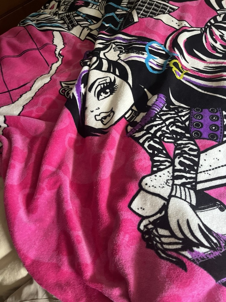 Monster High Fleece Plush Blanket 2013