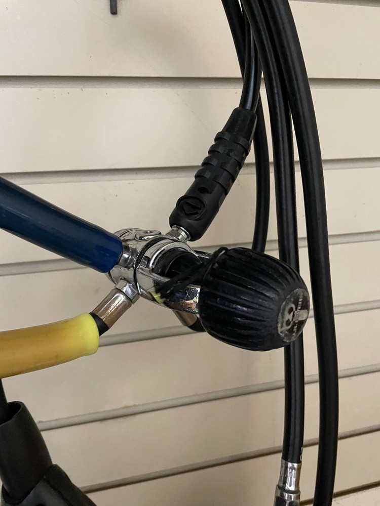 US Divers conshelf regulator, octo & Suunto Zoop computer w/compass