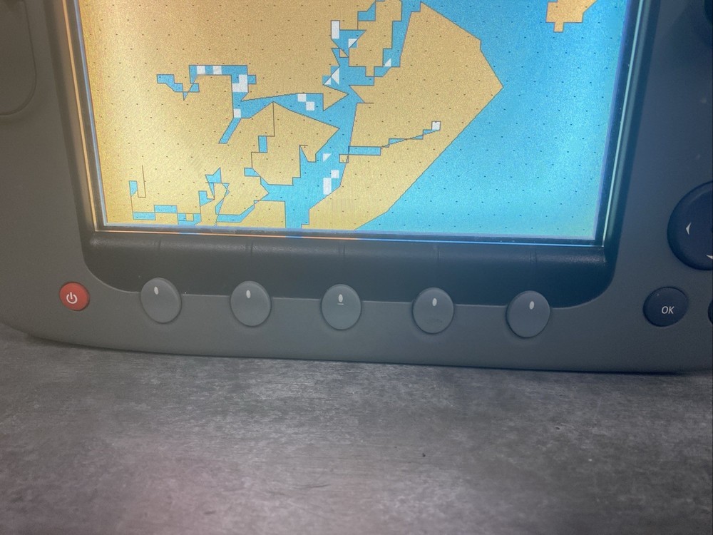 Raymarine e80 MFD Chartplotter E02011