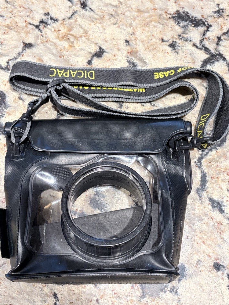 DiCAPac WP-S3 Waterproof Mirror less Case for Digital DSLR Camera Black w/ Strap