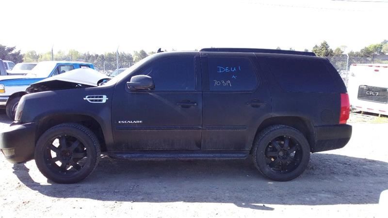 Rear Temperature Control Console Mounted Opt D07 from 2007 ESCALADE 7067043