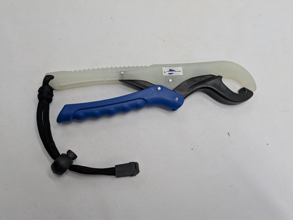 MOBOREST Floating Fish Gripper 8 inch