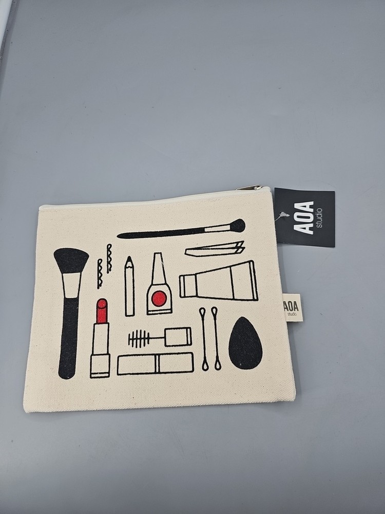 AOA Studio Accessories Pouch Bag Cream Makeup Design