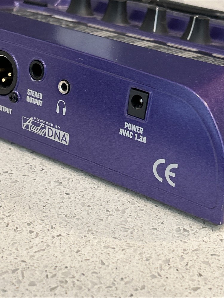 DigiTech Vocal 300 Vocal Multi-Effects Complete Box