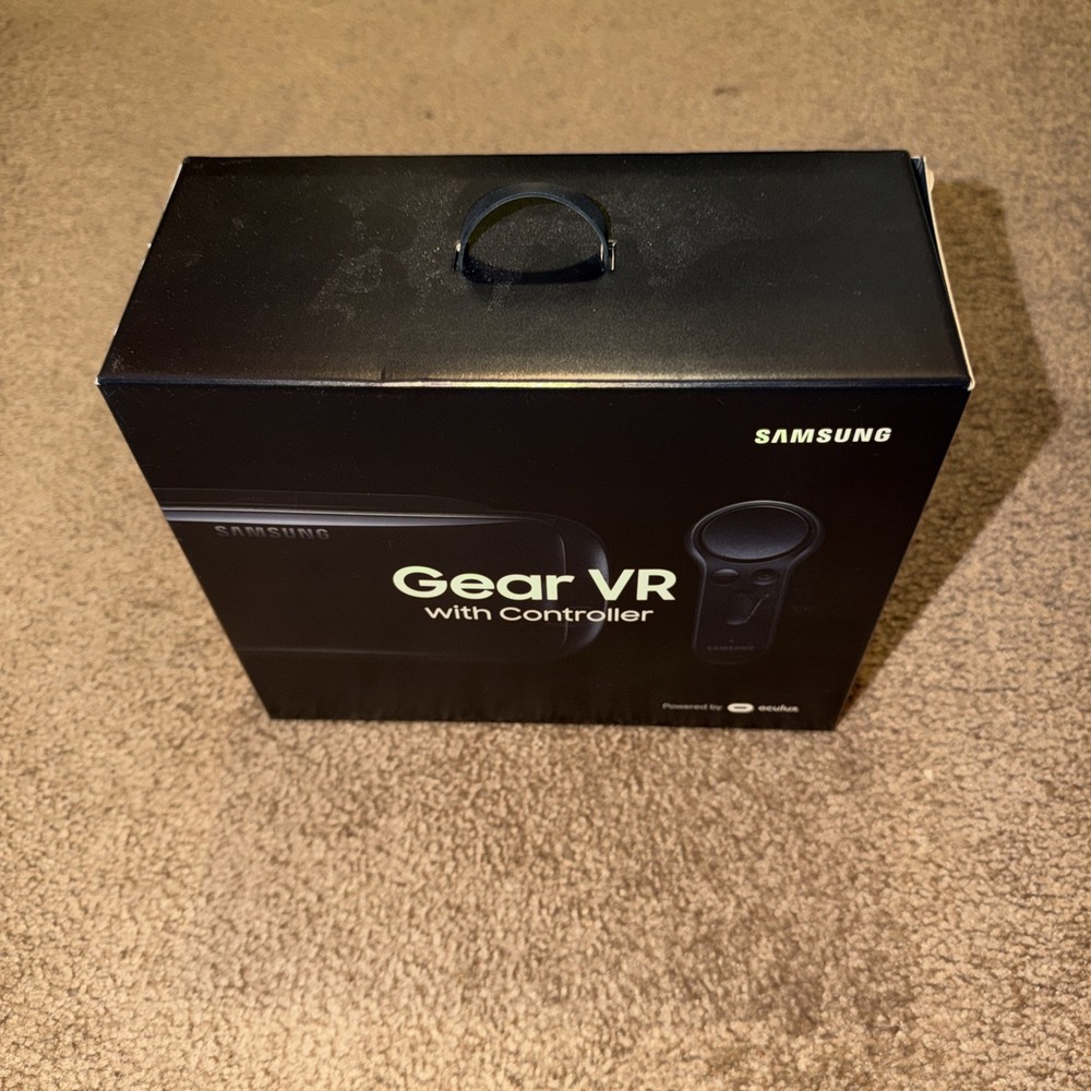 Samsung Gear VR with Controller Virtual Reality Headset Black Powered by Oculus