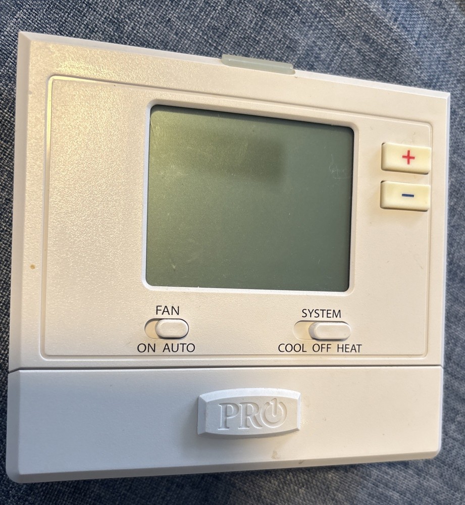 Pro 1 Thermostat T701 Used