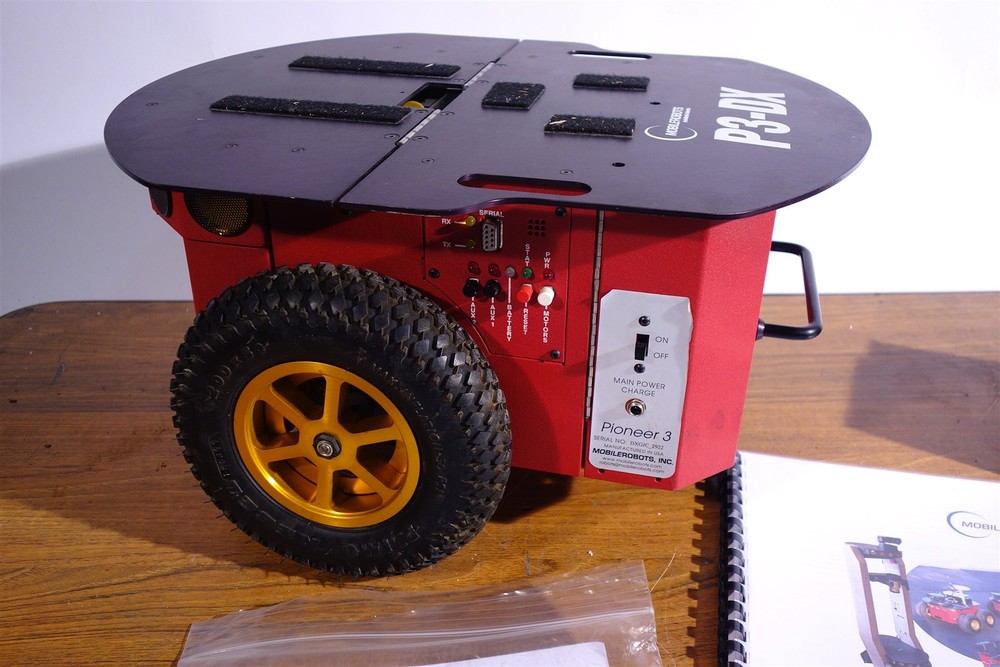 Mobile Robots P3-DX Pioneer 3 Robot