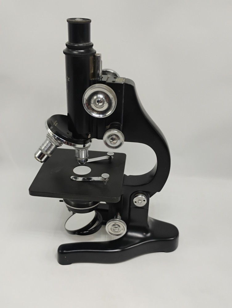 Vintage Antique Eernst Leitz Wetzlar Microscope With Worn Aged Case Untested