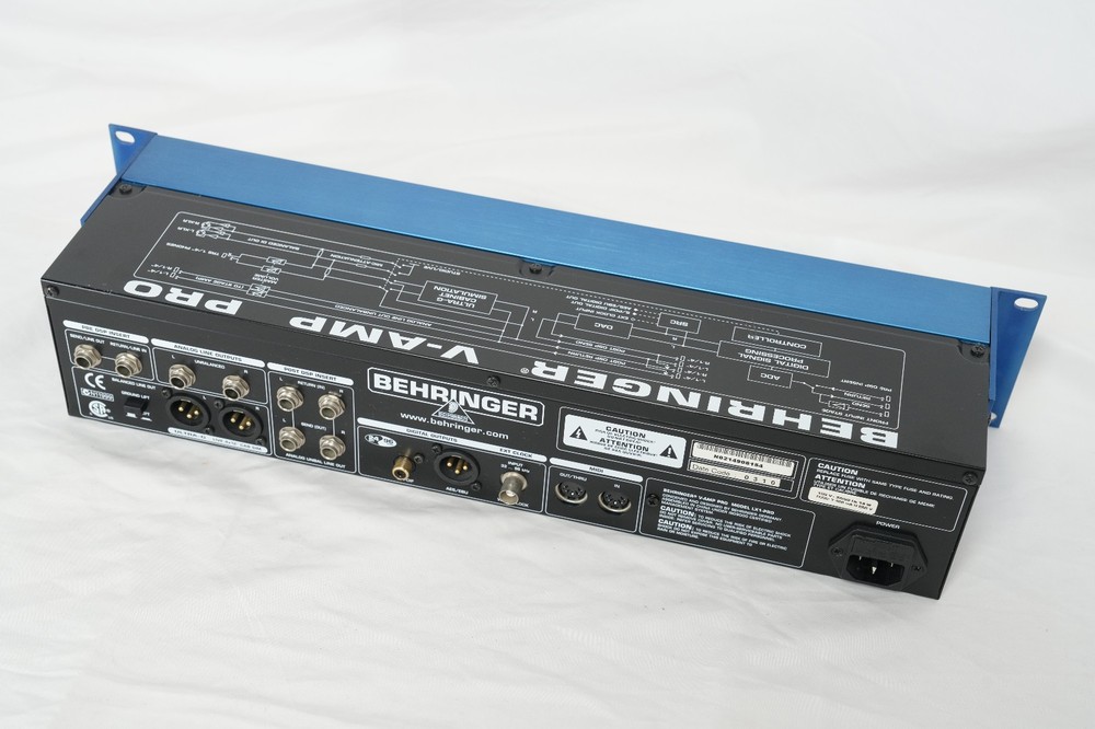 BEHRINGER V-AMP PRO Guitar Amp Simulator/Multi-Effects , Excellent Condition