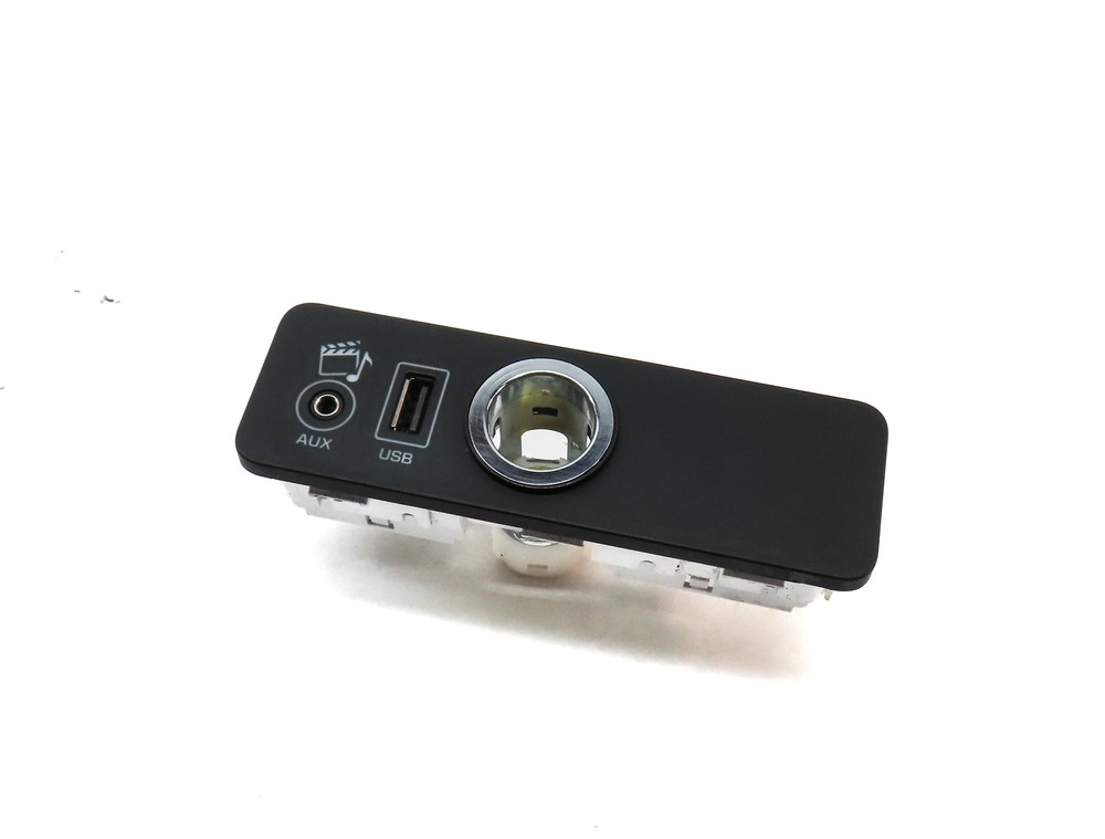 2015 LAND RANGE ROVER SPORT (L494) AUXILIARY USB AUX 12V PLUG JACK PANEL SOCKET