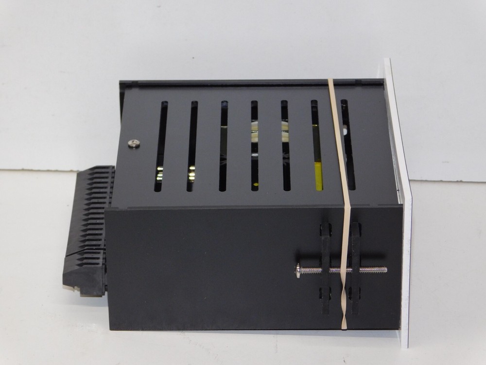 New Phares Electronics PE-5 Digital Panel Mount Process Tachometer Module Unit