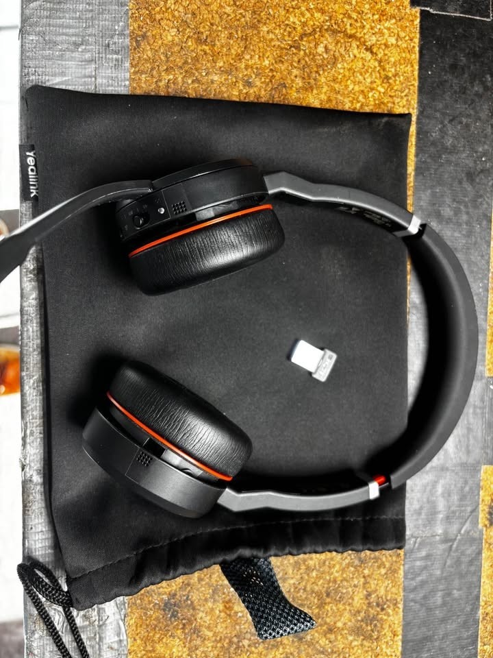 Jabra Evolve Headset. Bluetooth. Noise Cancelling