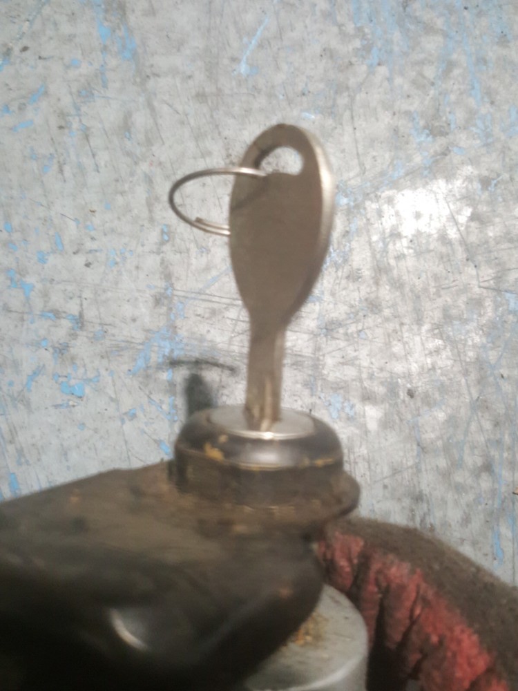VOLVO IGNITION SWITCH 21203310