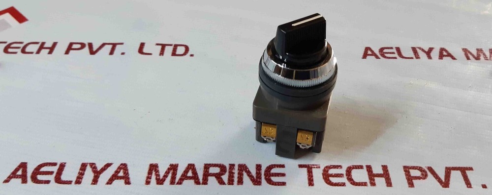 IDEC IZUMI ASN37S Selector Switch