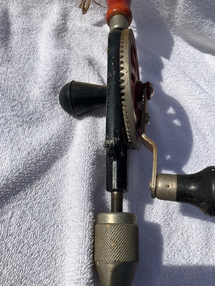 SOJO 2-01 ANTIQUE HAND DRILL WITH BITS IN HANDLE