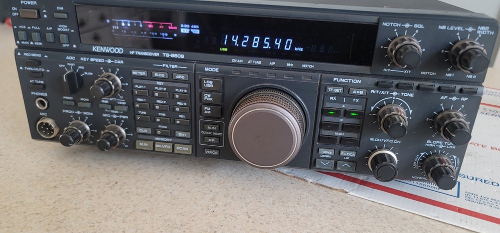KENWOOD TS 850S HF TRANSCEIVER