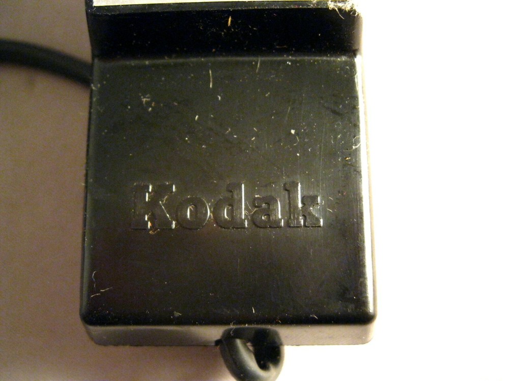 VINTAGE KODAK SLIDE PROJECTOR HAND CONTROL~BLACK PLASTIC
