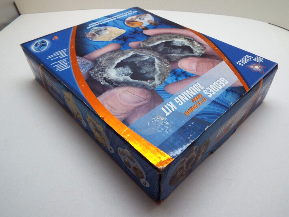 GEODES MINING KIT...EDU SCIENCE...DIG AND DISCOVER TREASURES