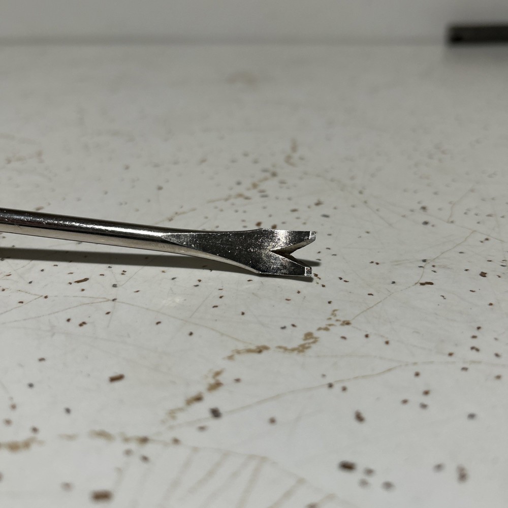 Stanley 100 Plus 69-010 Nail Tack Puller Hand Tool