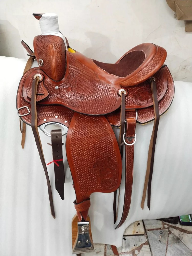 Horse Wade Tree Beautiful Leather Western Saddle.