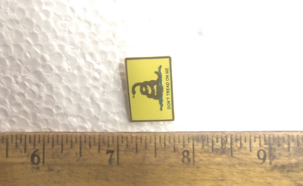 Don’t Tread on Me – Gadsden Flag Pin
