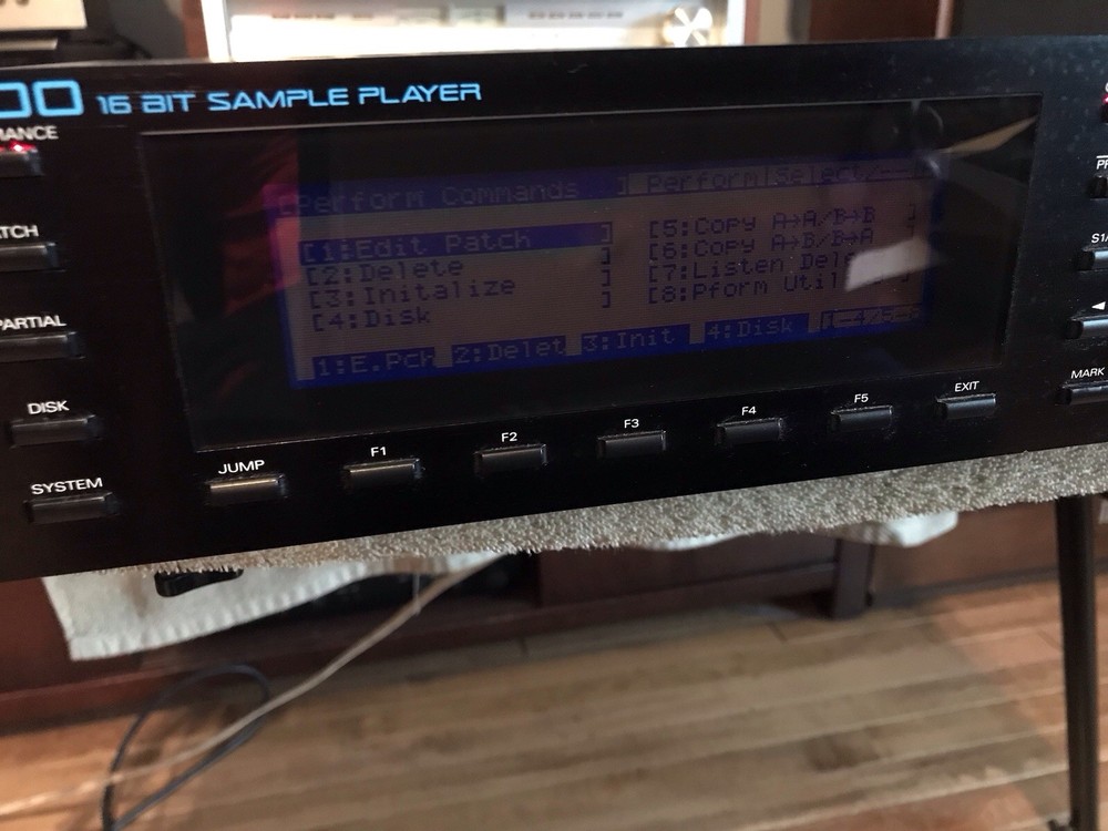 Roland SP-700 Digital Sampler Playback Module With Owners Manual – Display Dim