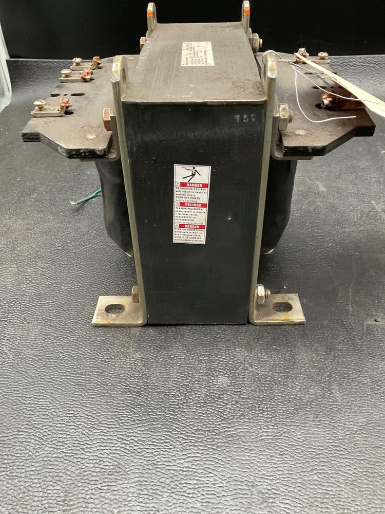 SQUARE D 9070EO10D101E23 3 kVA Control Transformer USED