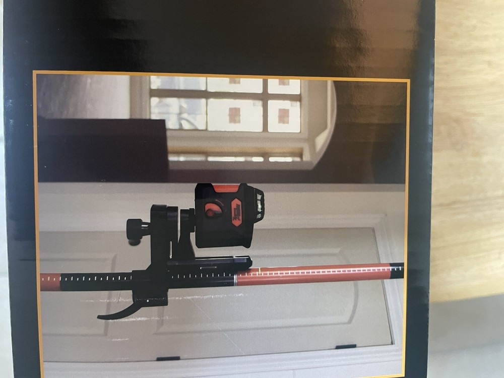 Johnson Level Aluminum Pole System Model 40-6301 With Carrying Case