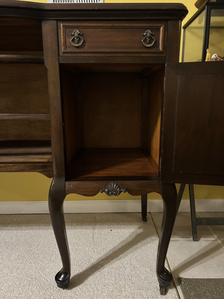 1930s Vintage Antique Solid Walnut Queen Anne Style Buffet Sideboard