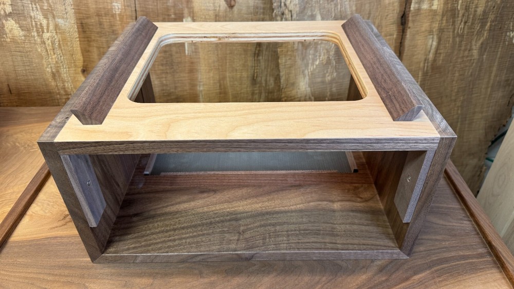 McIntosh L21 Solid Walnut Custom Cabinet (Pre-Order)