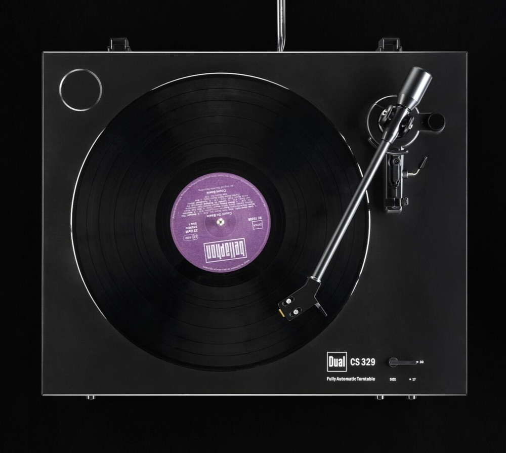 Dual CS 329 Fully Automatic Plug & Play Belt-Drive Turntable