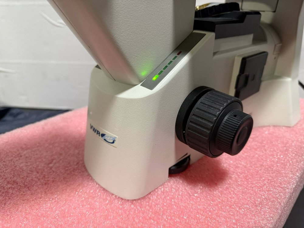 VWR 76317-470 Basic Inverted Trinocular ELWD Microscope 3 Objectives/Lens/Light
