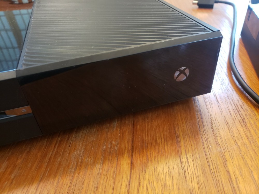 Microsoft Xbox One Model 1540