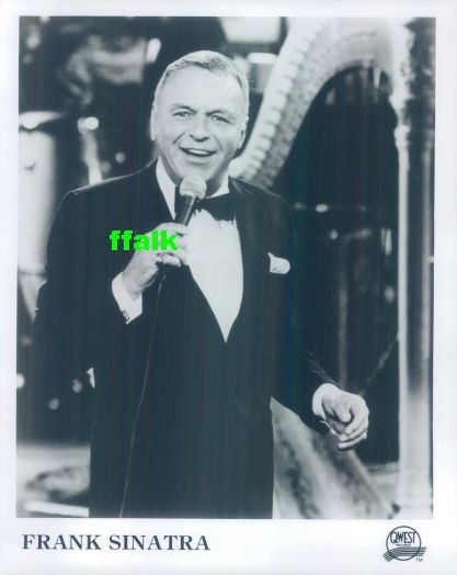 Press Photo: FRANK SINATRA 8x10 B&W