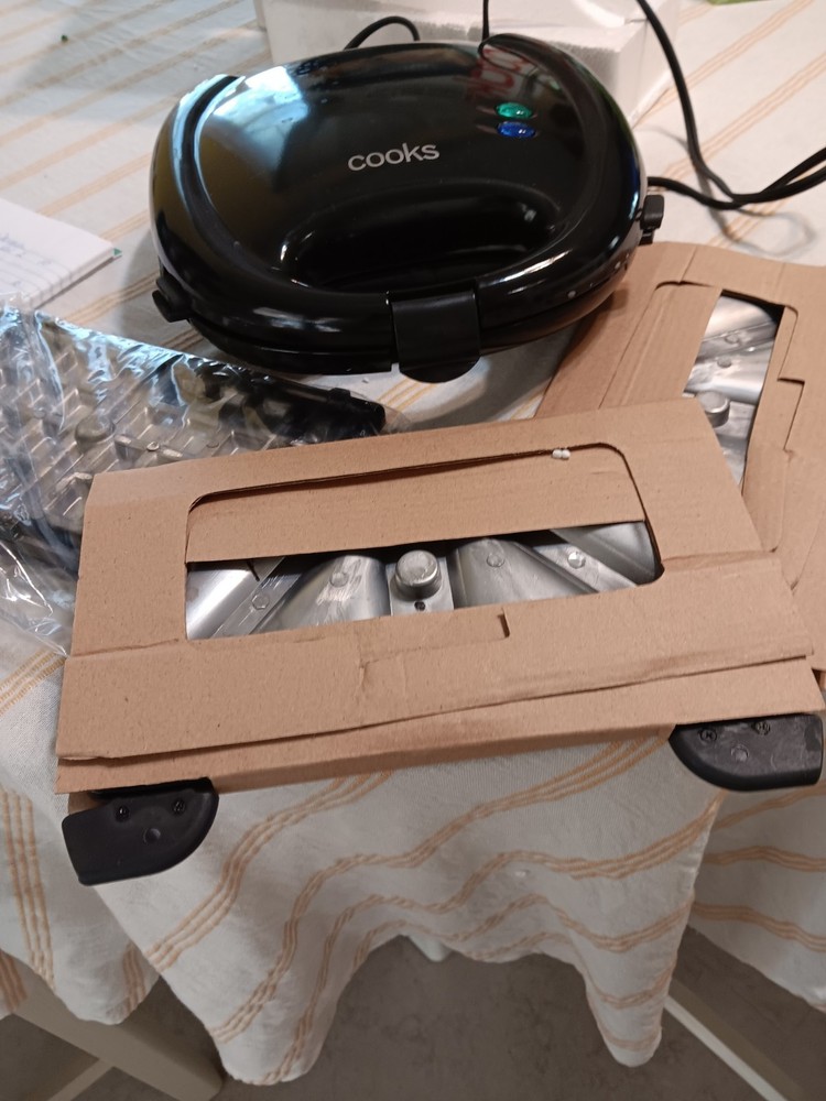 Cooks Grill Waffle And Sandwich Maker Open Box
