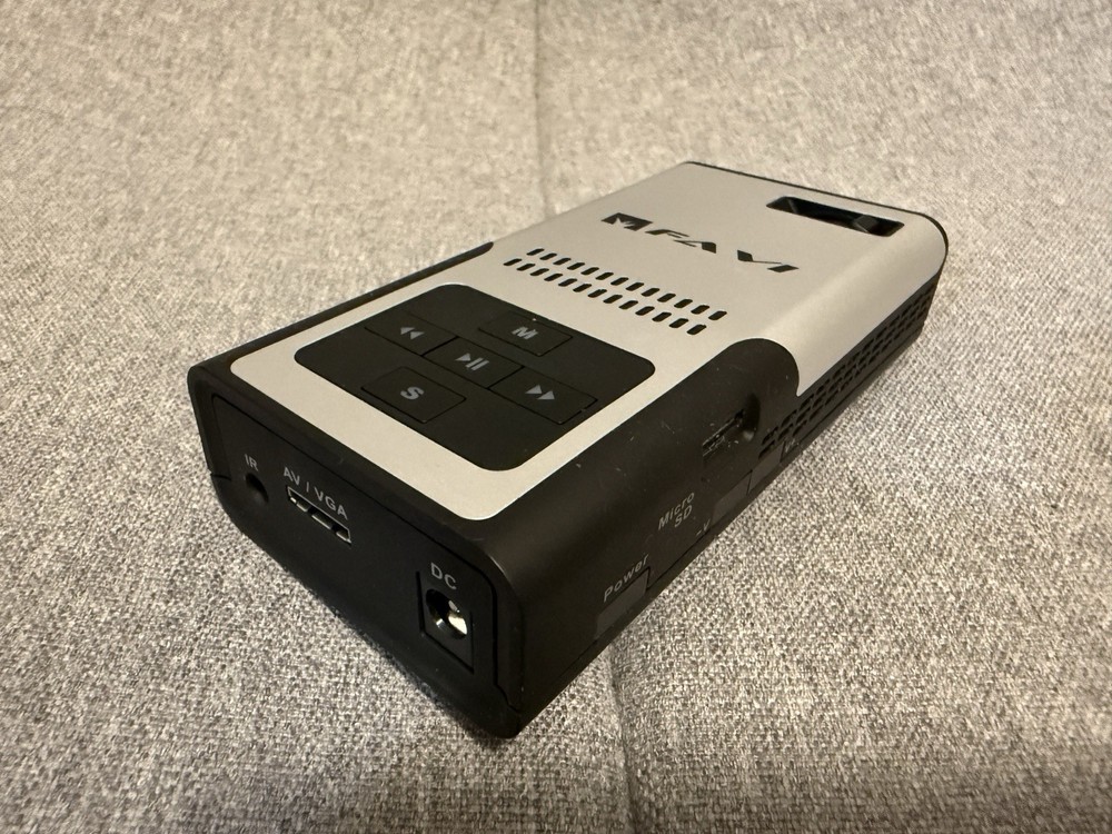 FAVI Mini LED Projector Business Edition