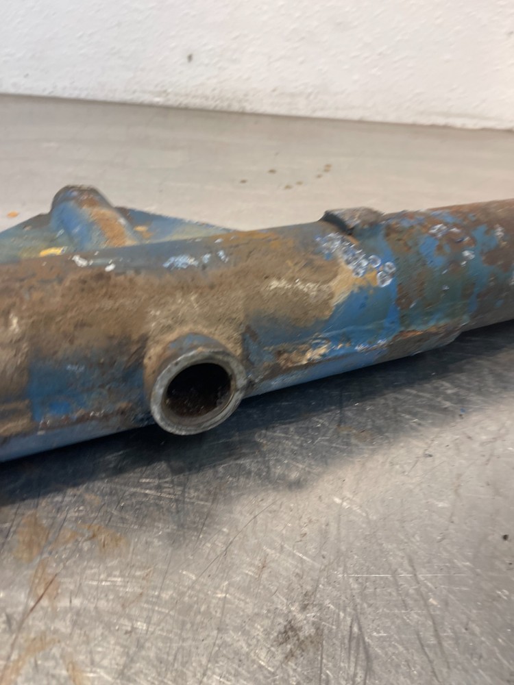 Long 260 Tractor Center Front Axle Bracket