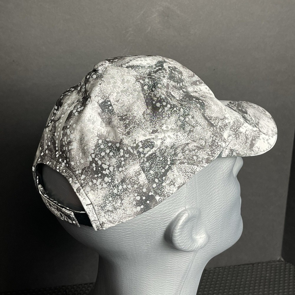 Lululemon Fast Free Run Hat Camo Rhino Grey Hook Loop Closure Reflective