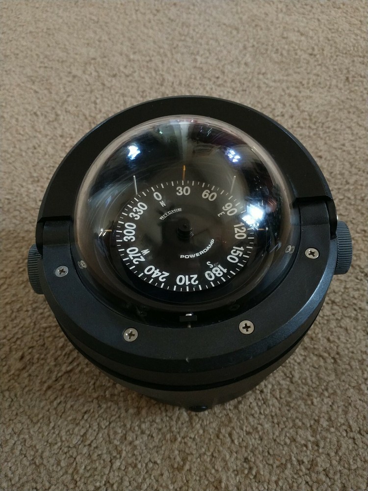 RITCHIE POWERDAMP BOAT COMPASS HB 70 works.No bracket