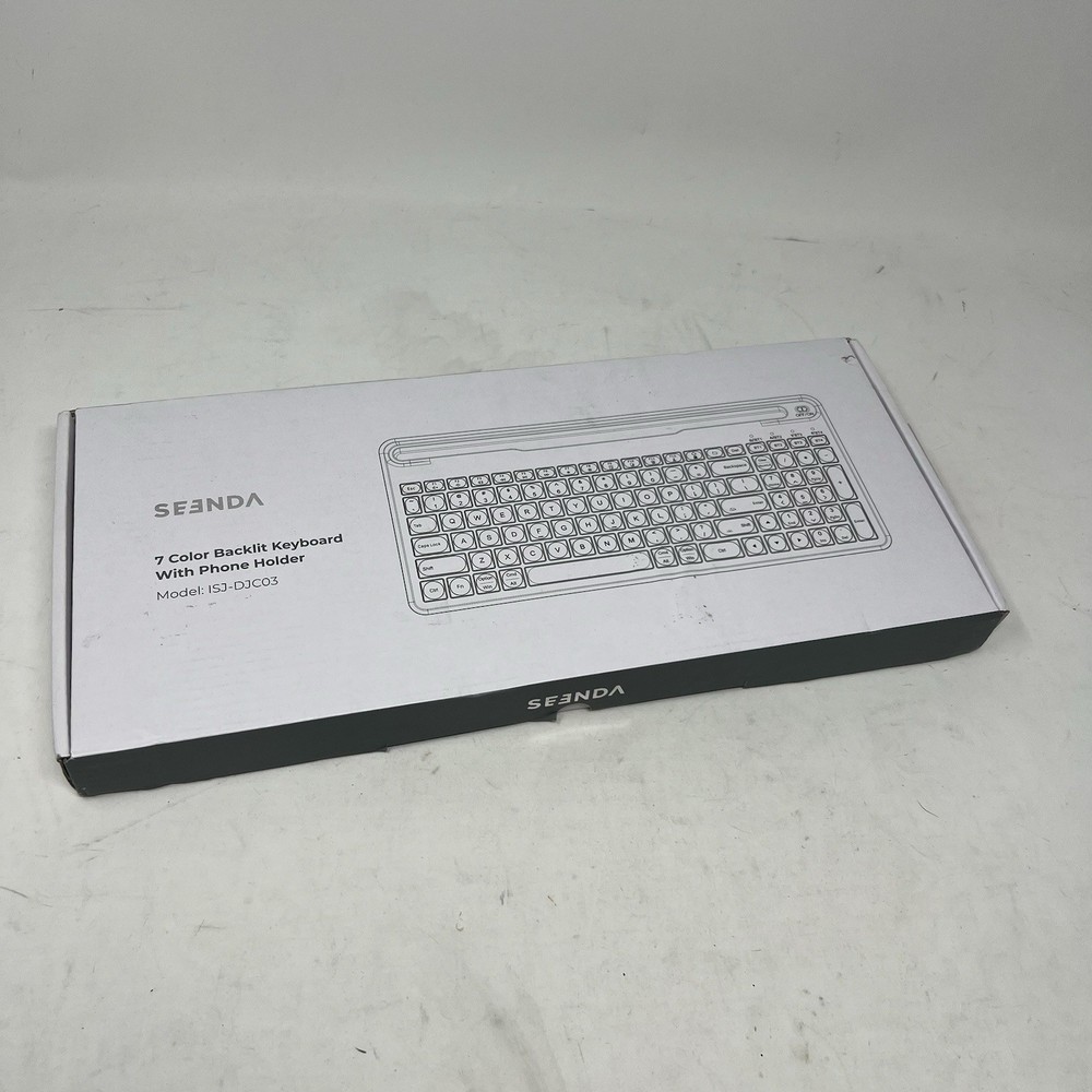 Saenda Wireless Multi-Device Bluetooth Keyboard