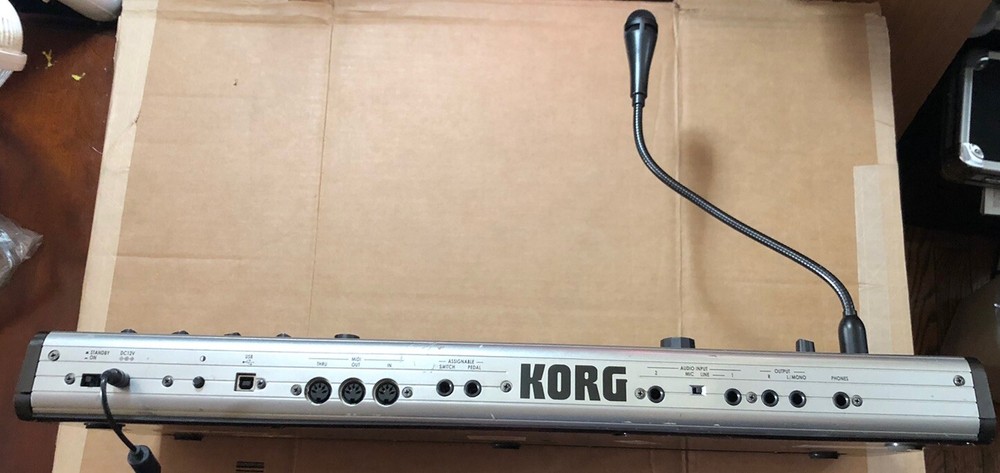 KORG R3 MIDI 37 KEY KEYBOARD SYNTHESIZER/VOCODER
