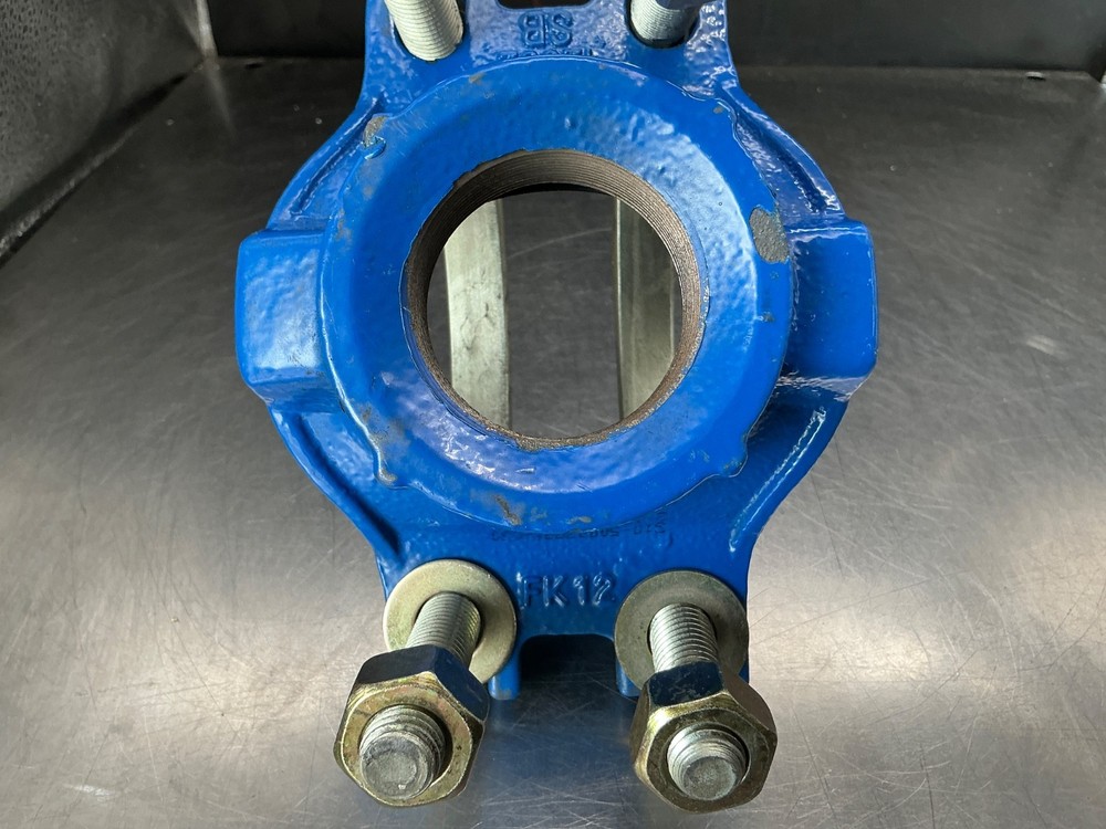 Smith Blair 4" Saddle Clamp 2" Outlet