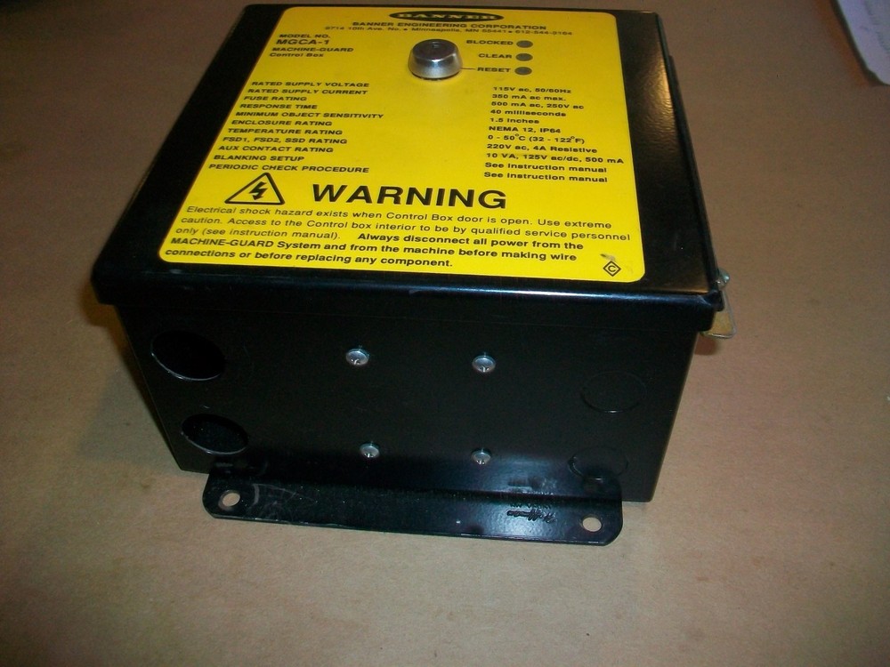 Banner Light Curtain Control Box MGCA-1 NEEDS CONTROL MODULE