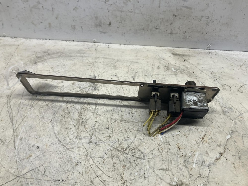 1988-2004 Freightliner FLD112 SWITCH Dash Panel - Used