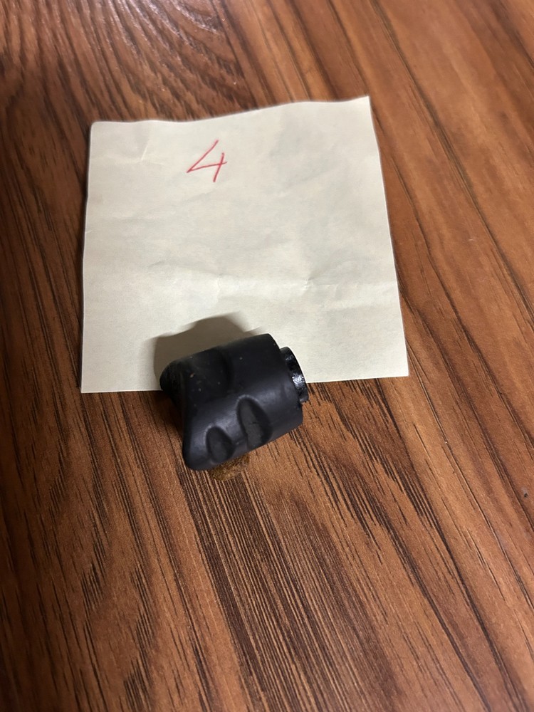 Hoyt String Stopper; Color: Black