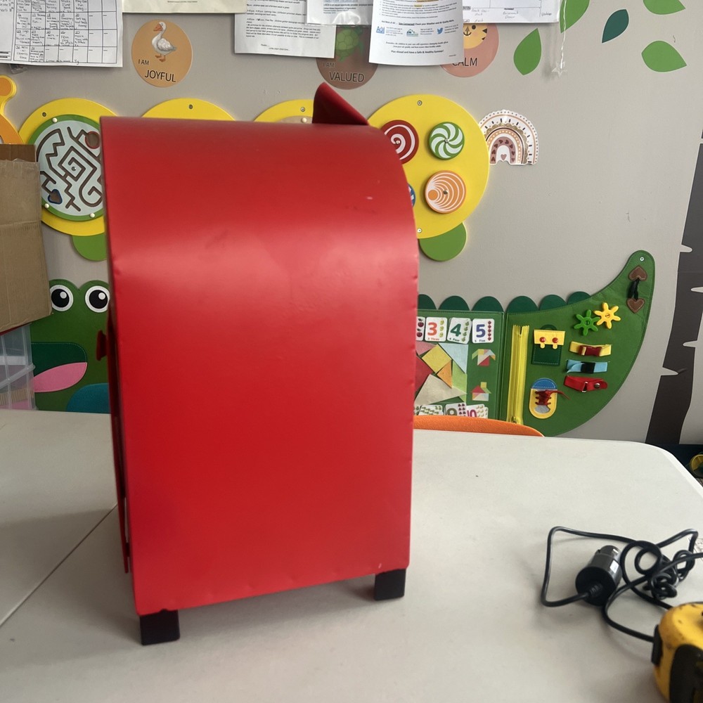 Metal Valentine Mailbox Decor