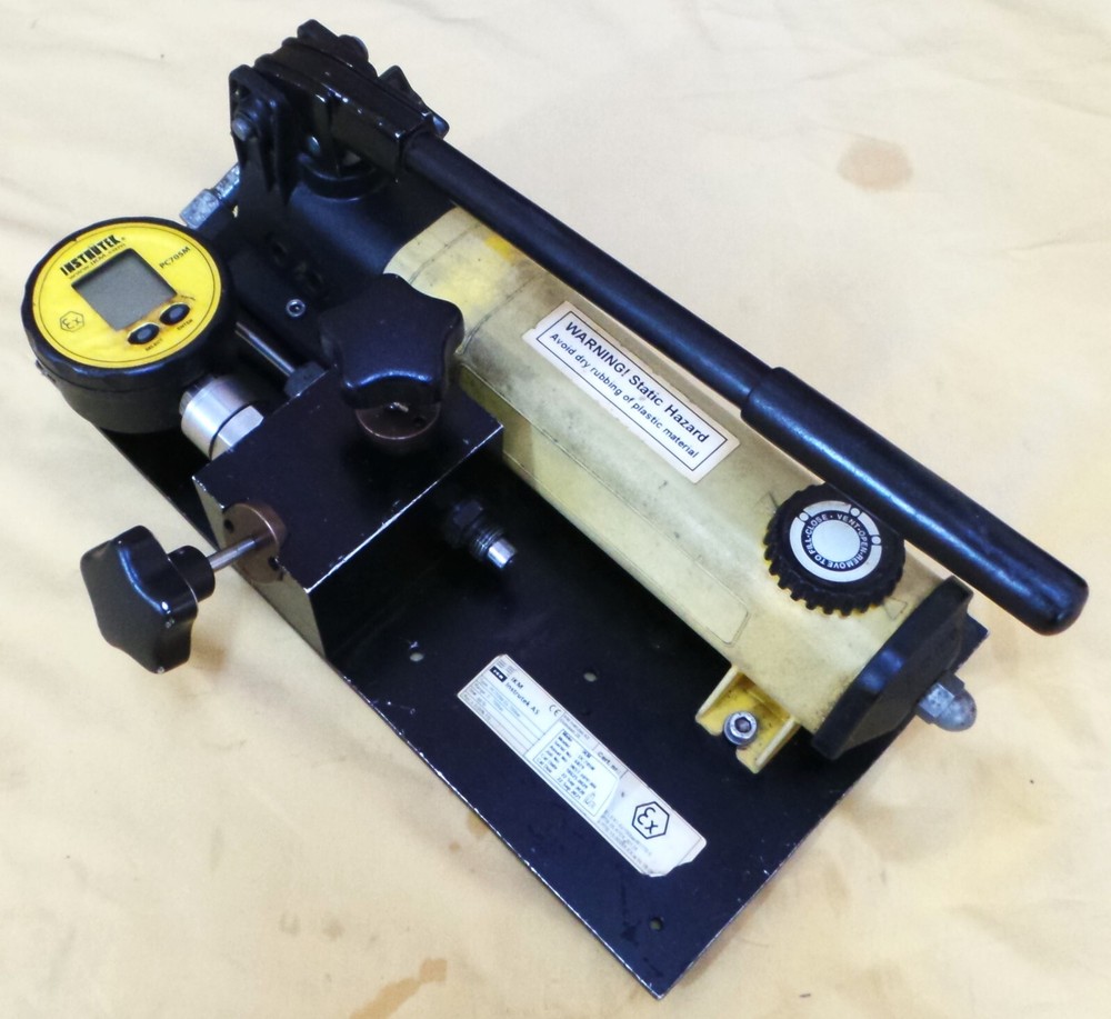 IKM PC705M Ex 700bar Pressure Calibrator.
