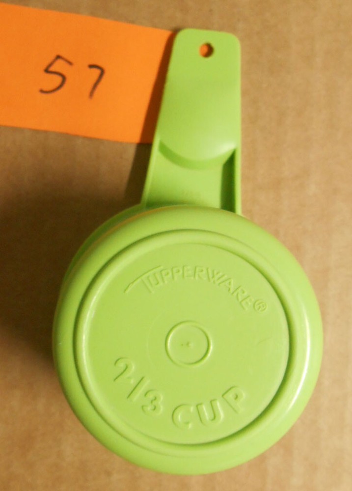 Candy Apple Green Tupperware Measuring Cup 2/3 Cup #763 O57