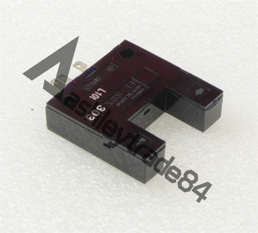 Omron EE-SPX303 Photoelectric Sensor NEW