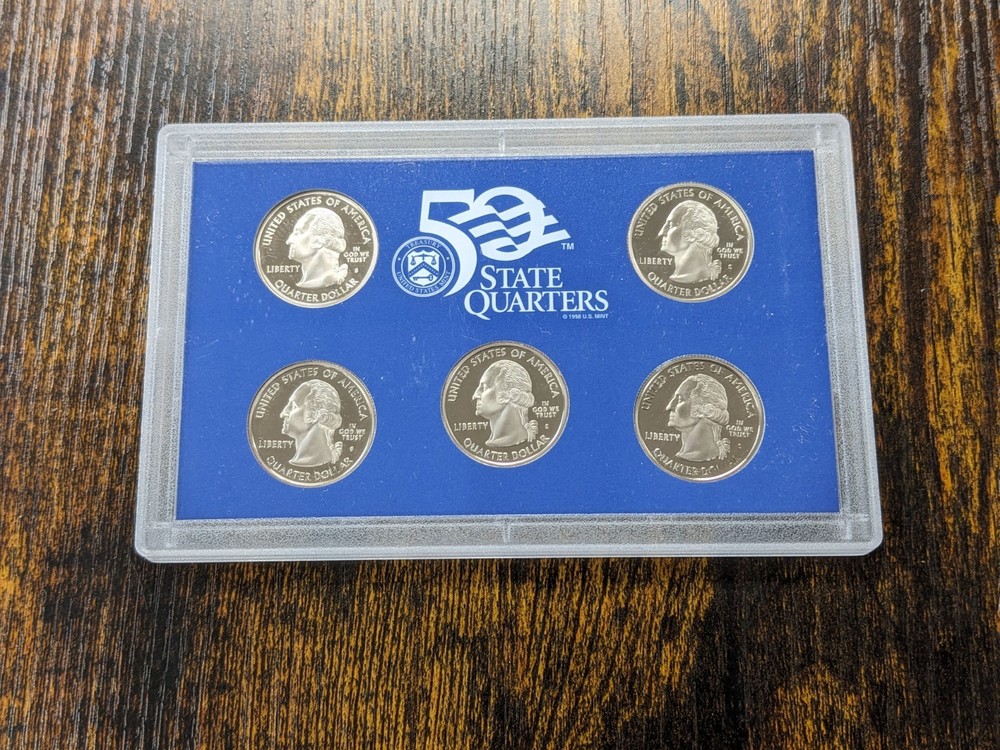 2005-s QUARTER Proof Set. JUST AS PICTURED.